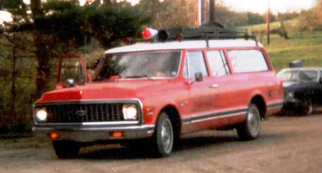 Vintage Suburban Utility